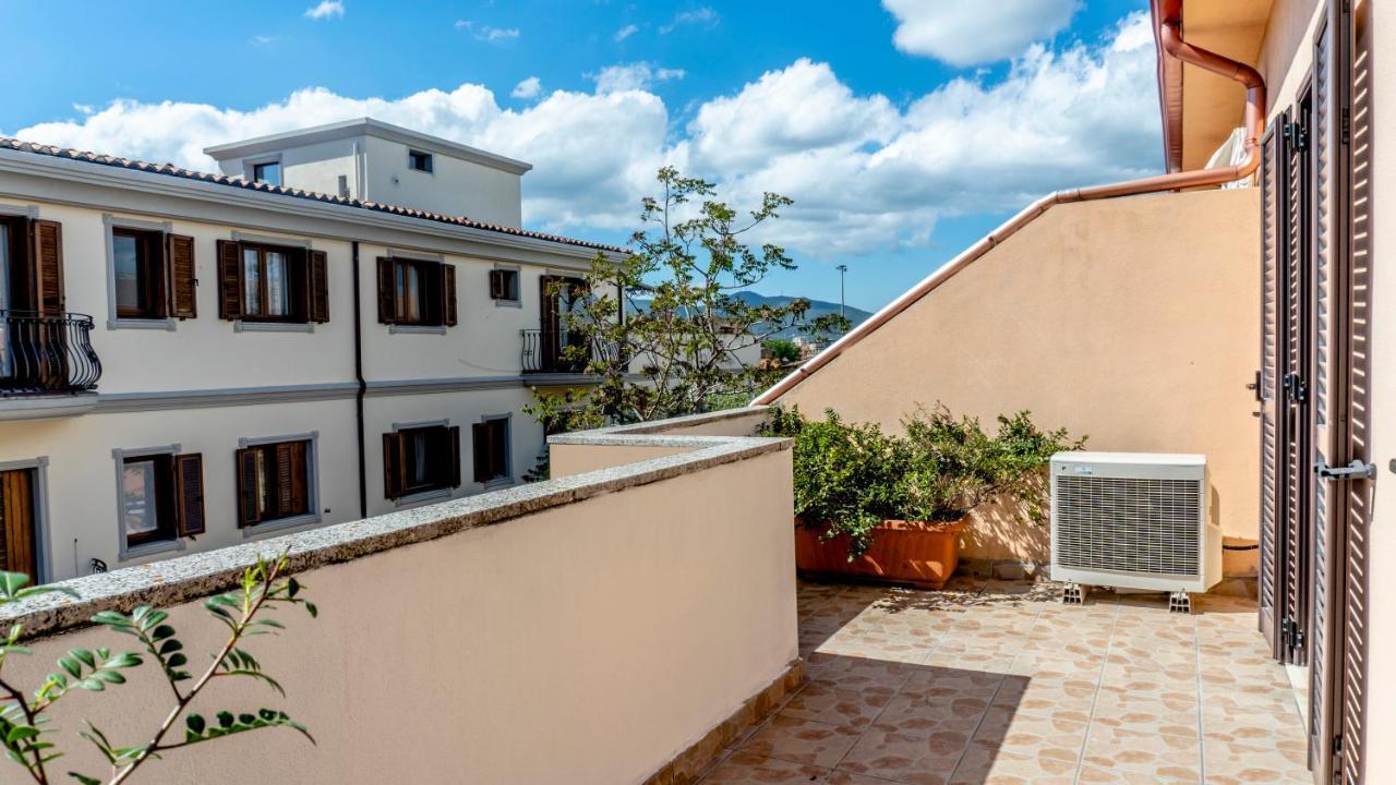 Sa Domu Downtown - Pms Casevacanze Olbia Eksteriør billede